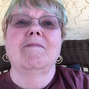 Meet your Posher, Jeanne